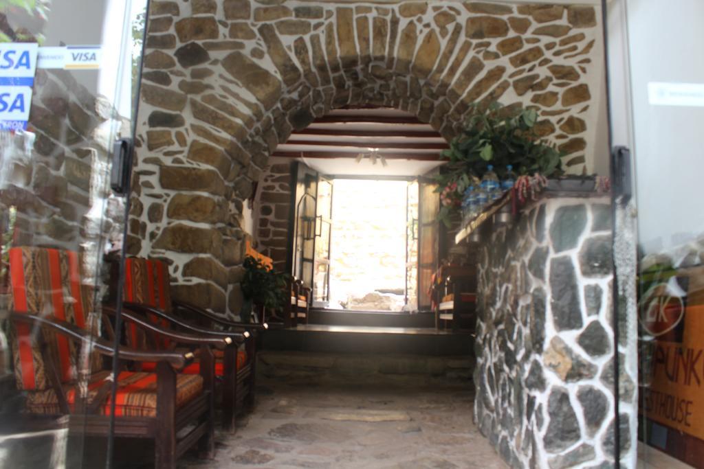 Eureka Lodge Олантаятамбо Екстериор снимка